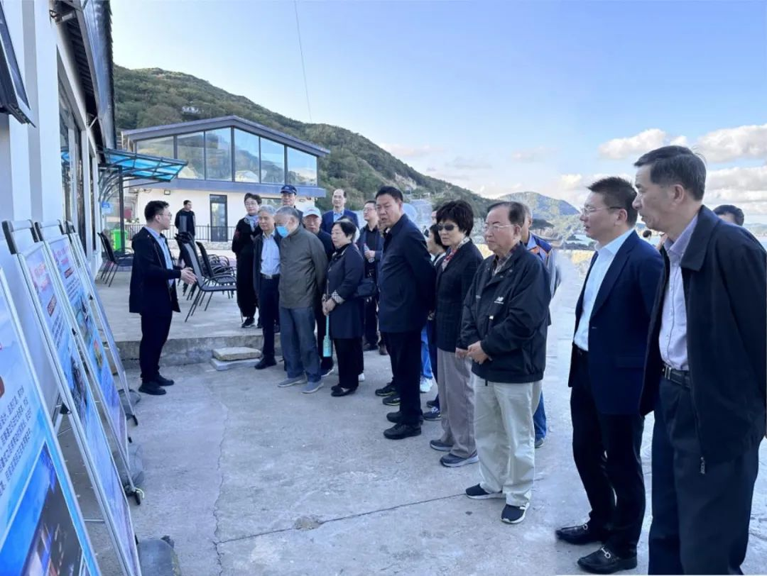 我市组织地市级老领导开展“看海岛产业、走离岛乡村”专题调研活动
